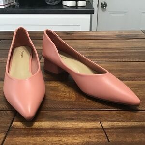 NWOT~C.Paravano~Pink~Size 7